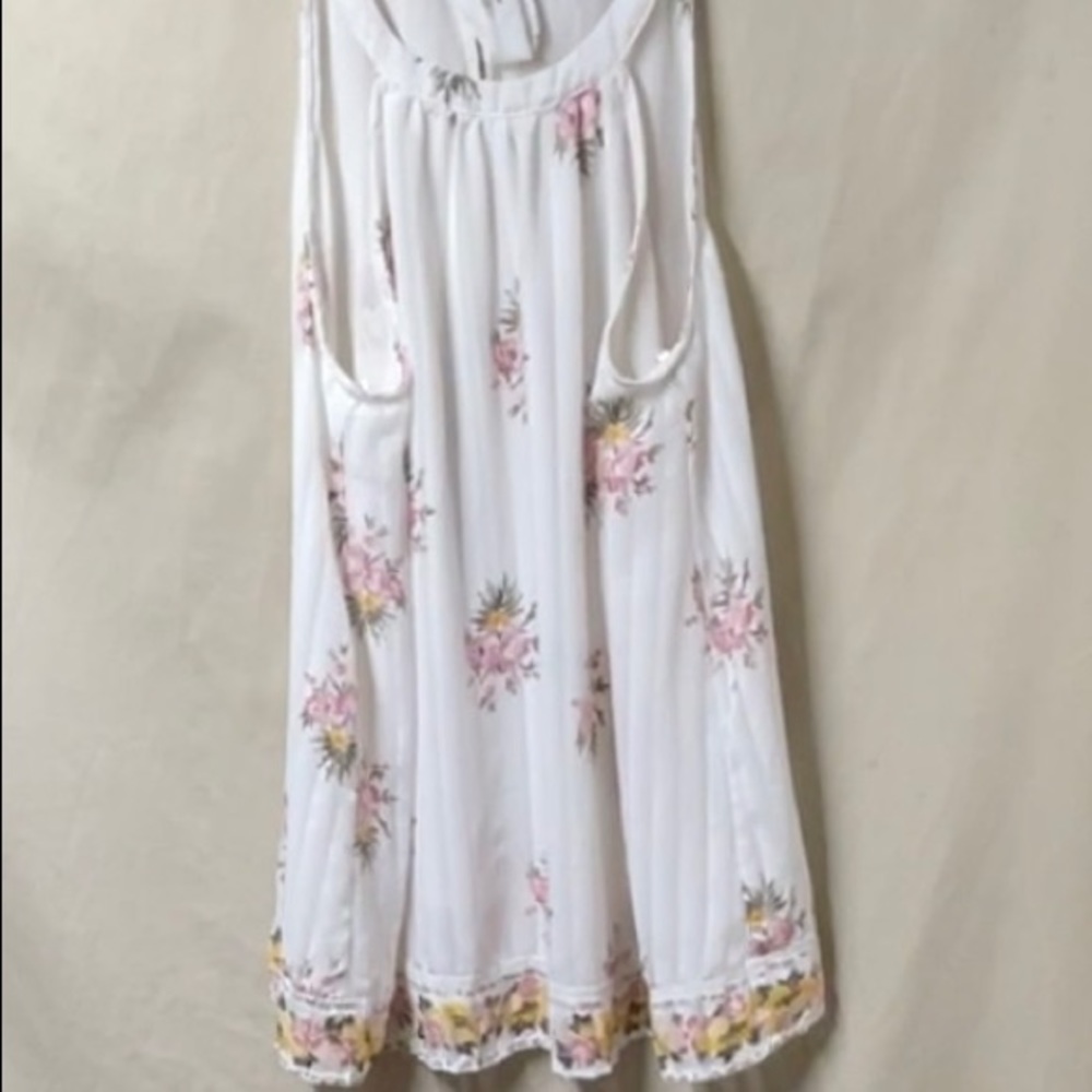 Soho Jeans floral print tie back top size small